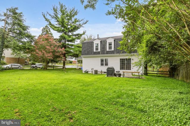 6 BRIGHTON DR, Gaithersburg, MD 20877