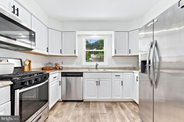 6 BRIGHTON DR, Gaithersburg, MD 20877