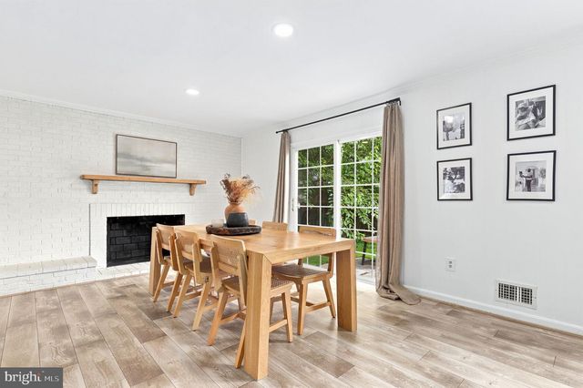 6 BRIGHTON DR, Gaithersburg, MD 20877