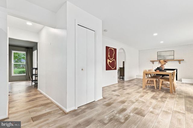 6 BRIGHTON DR, Gaithersburg, MD 20877