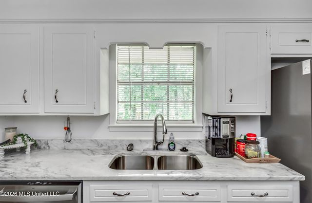 3405 Forest Hill Road, Jackson, MS 39212