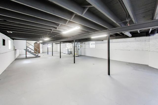 1442 S 15th Avenue, Maywood, IL 60153