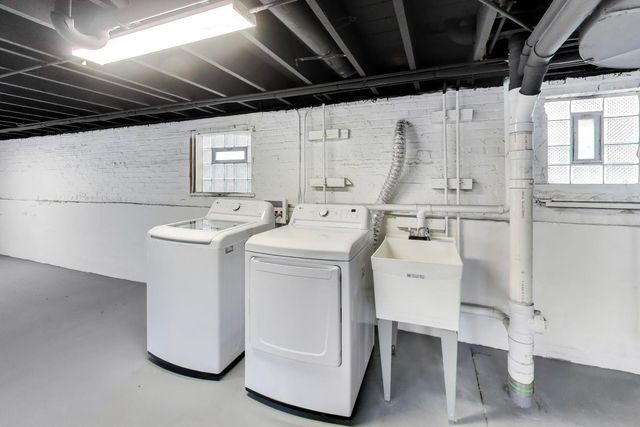 1442 S 15th Avenue, Maywood, IL 60153