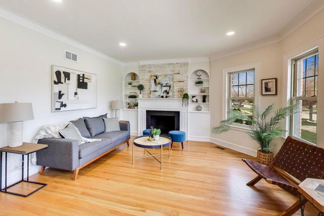 1442 S 15th Avenue, Maywood, IL 60153