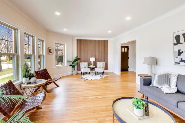 1442 S 15th Avenue, Maywood, IL 60153