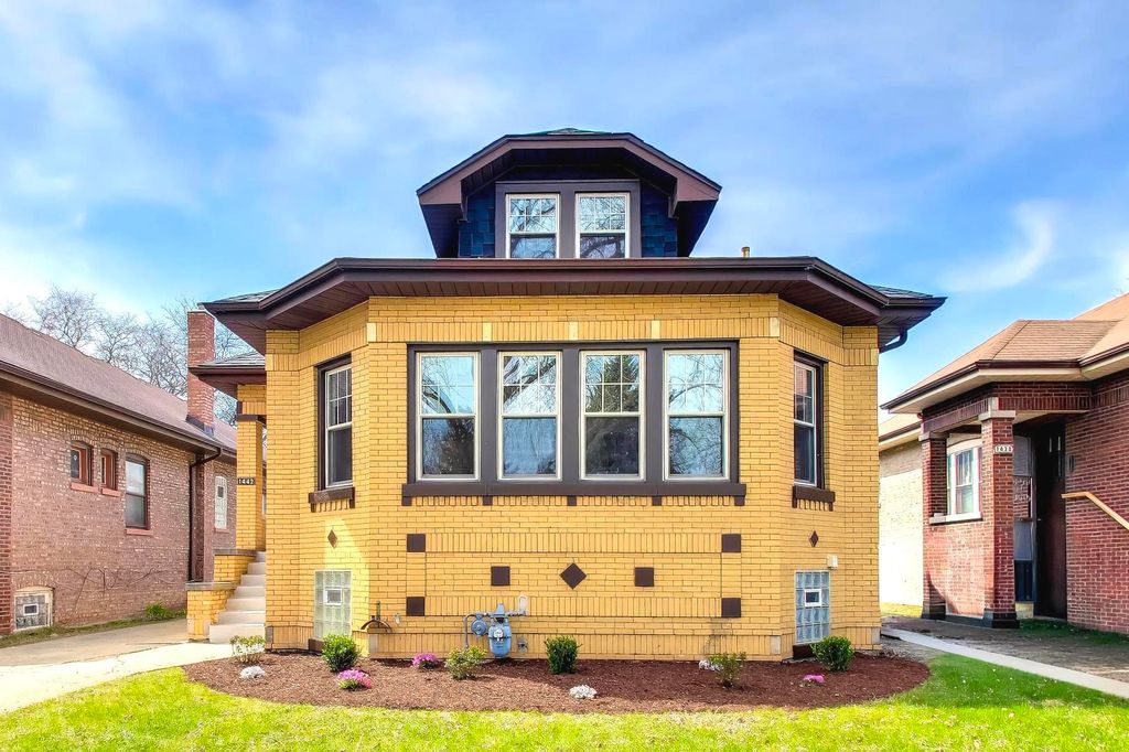 1442 S 15th Avenue, Maywood, IL 60153