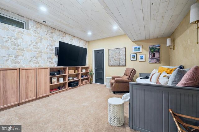 110 WESTHAMPTON DR, Wilmington, DE 19808