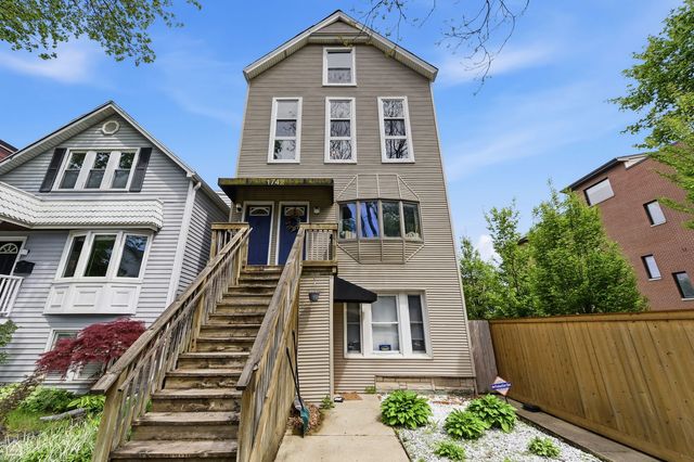 1742 W School Street, Chicago, IL 60657