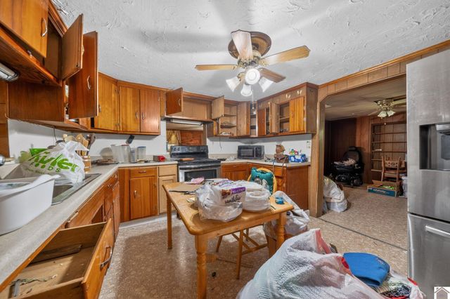 1549 Golo Rd, Mayfield, KY 42066