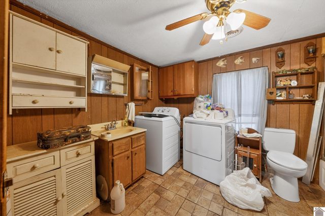 1549 Golo Rd, Mayfield, KY 42066