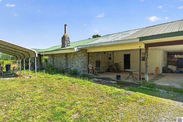 1549 Golo Rd, Mayfield, KY 42066