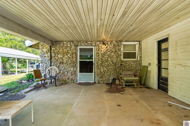 1549 Golo Rd, Mayfield, KY 42066
