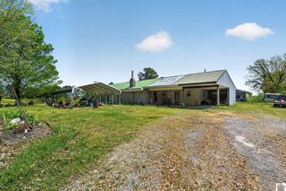 1549 Golo Rd, Mayfield, KY 42066