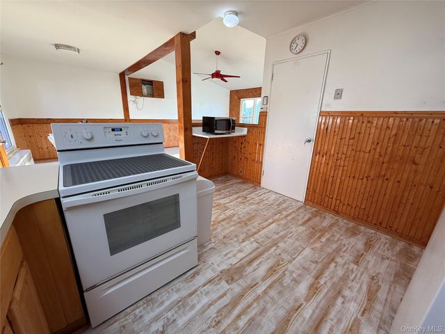 865 Prescott Street, Valley Stream, NY 11580