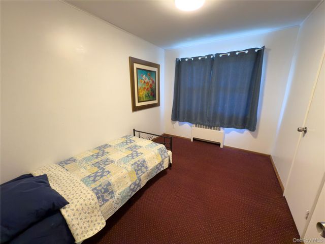 865 Prescott Street, Valley Stream, NY 11580