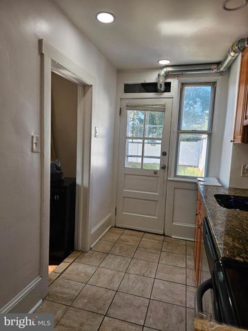40 N PENN ST, Aldan, PA 19018