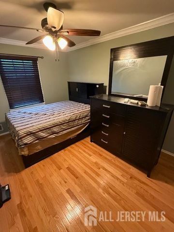 9 GARDENIA CT Court, Sayreville, NJ 08872