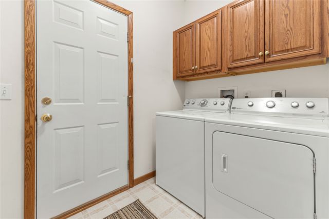 6369 MONARCH Circle, Erie, PA 16509