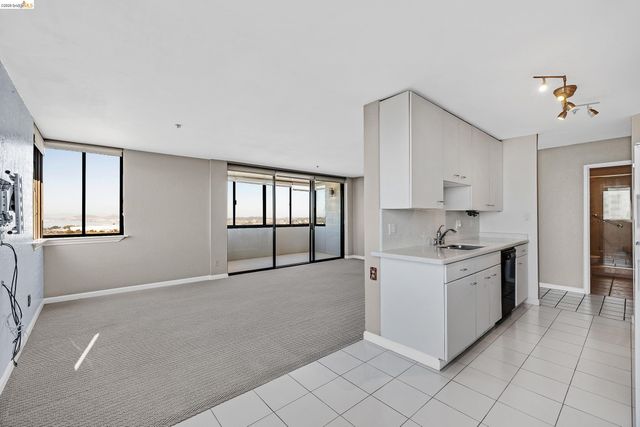 555 Pierce St 1001, Albany, CA 94706