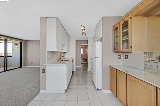 555 Pierce St 1001, Albany, CA 94706