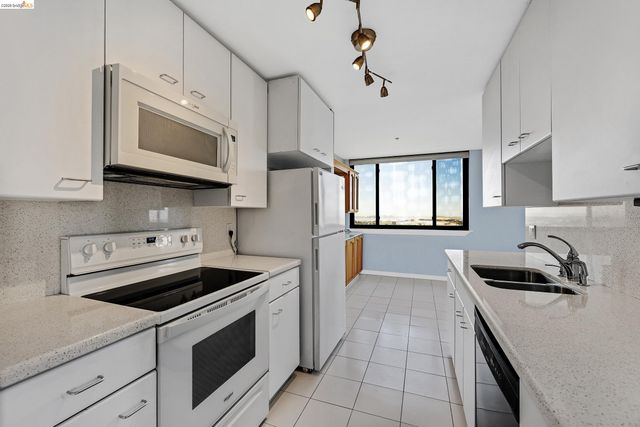 555 Pierce St 1001, Albany, CA 94706