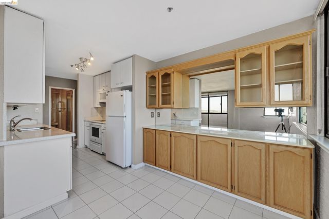 555 Pierce St 1001, Albany, CA 94706