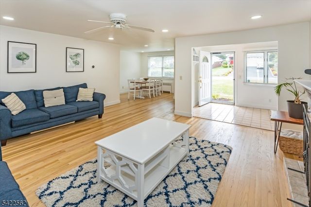 25 Washington Ave, Hanover Twp., NJ 07981