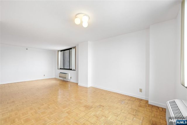 316 Prospect Avenue 4E, Hackensack, NJ 07601