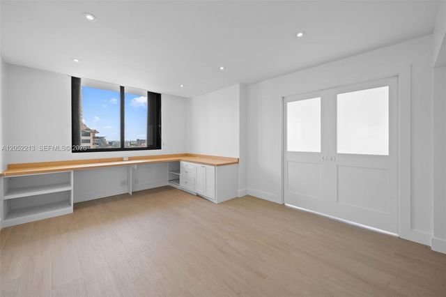 520 Brickell Key Dr A1206, Miami, FL 33131