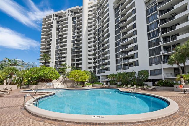 520 Brickell Key Dr A1206, Miami, FL 33131