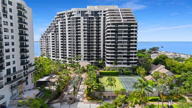 520 Brickell Key Dr A1206, Miami, FL 33131