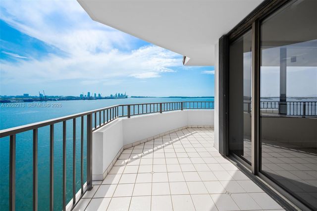 520 Brickell Key Dr A1206, Miami, FL 33131
