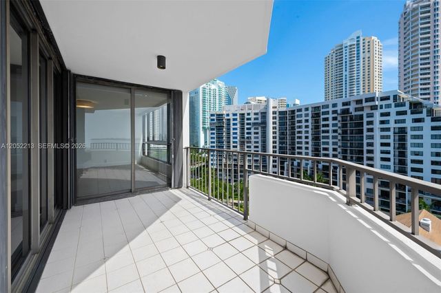 520 Brickell Key Dr A1206, Miami, FL 33131