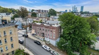 183 Thorne St, Jersey City, NJ 07307