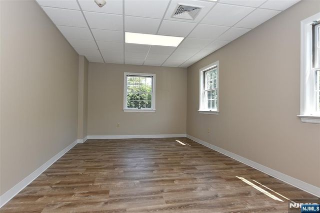 555 Goffle Road 220, Ridgewood, NJ 07450