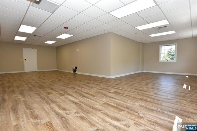 555 Goffle Road 220, Ridgewood, NJ 07450