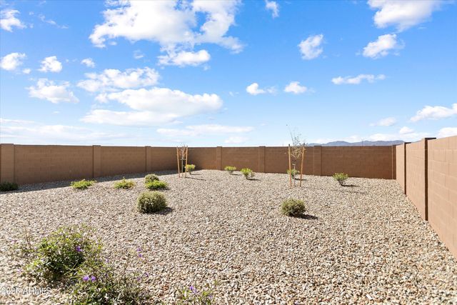 17337 W SMOKETREE Drive, Surprise, AZ 85387