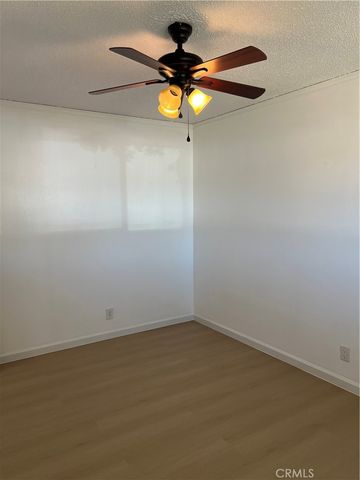 4069 N Sunnyside, Fresno, CA 93727