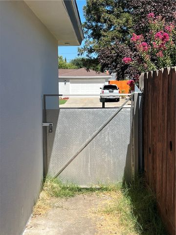 4069 N Sunnyside, Fresno, CA 93727