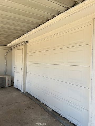 4069 N Sunnyside, Fresno, CA 93727