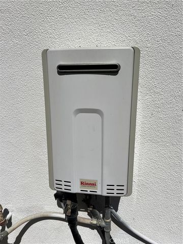 4069 N Sunnyside, Fresno, CA 93727