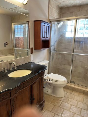 4069 N Sunnyside, Fresno, CA 93727