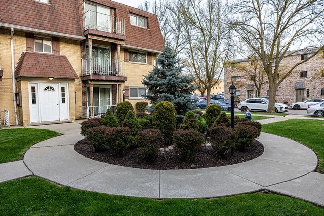 8538 W Catherine Avenue 4N, Chicago, IL 60656