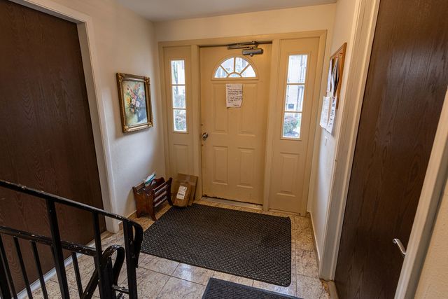 8538 W Catherine Avenue 4N, Chicago, IL 60656