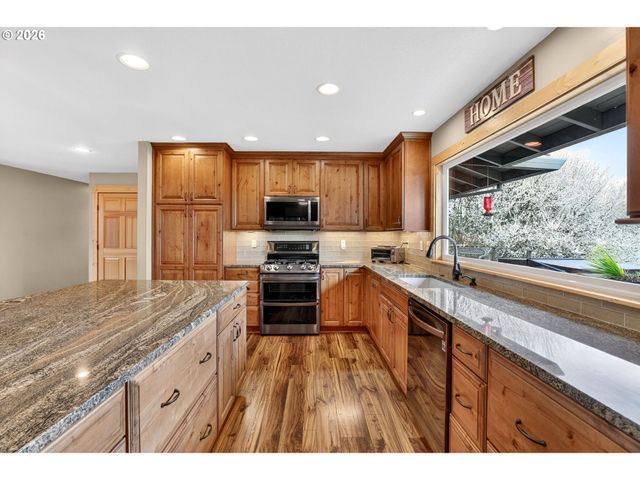 9732 Se LADERA Ct, Damascus, OR 97089