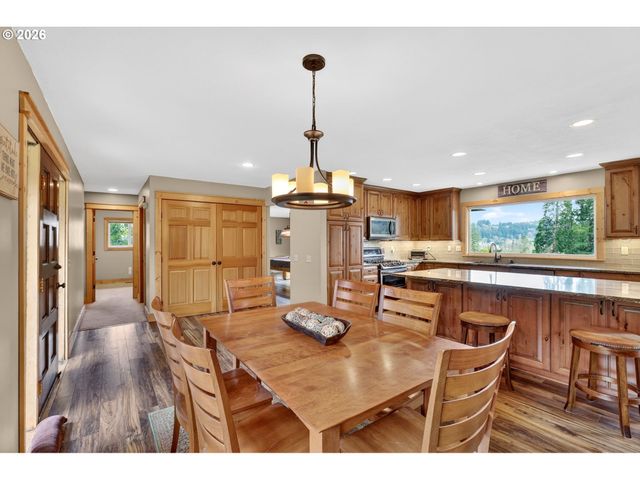 9732 Se LADERA Ct, Damascus, OR 97089