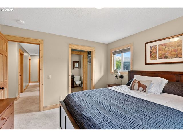 9732 Se LADERA Ct, Damascus, OR 97089