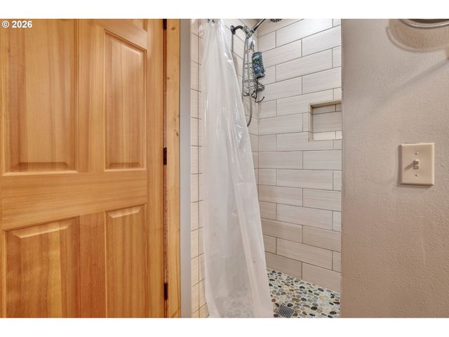 9732 Se LADERA Ct, Damascus, OR 97089