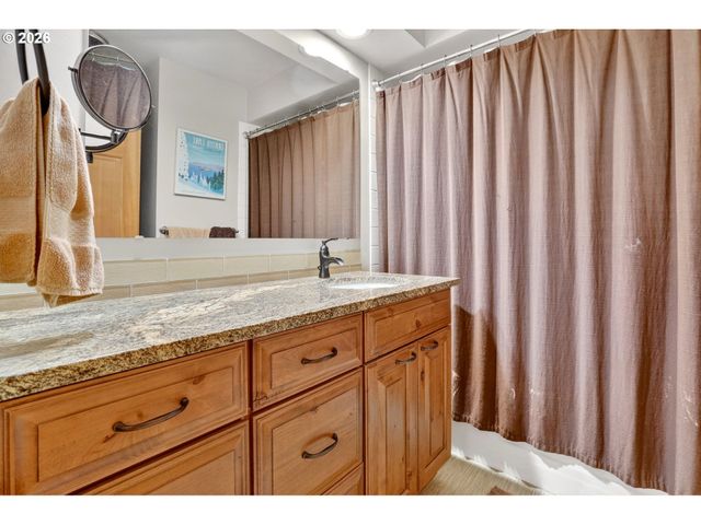 9732 Se LADERA Ct, Damascus, OR 97089