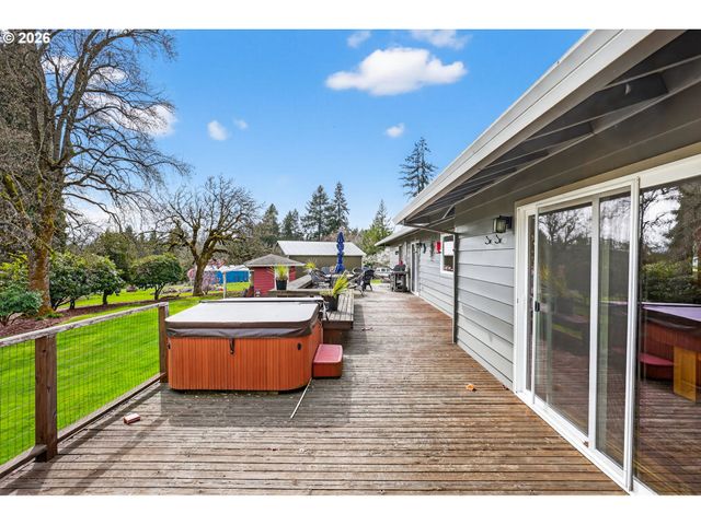 9732 Se LADERA Ct, Damascus, OR 97089